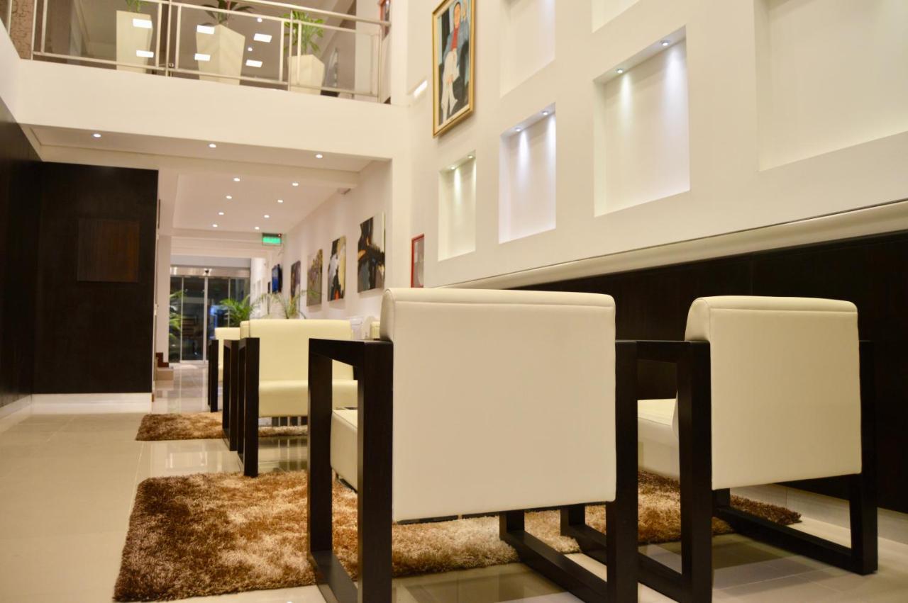 Hotel 6 De Octubre บัวโนสไอเรส ภายนอก รูปภาพ