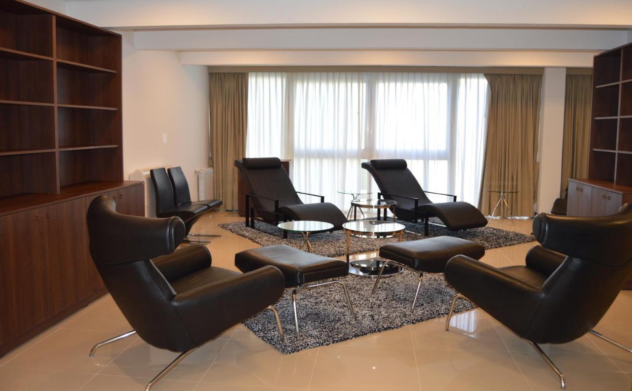 Hotel 6 De Octubre บัวโนสไอเรส ภายนอก รูปภาพ